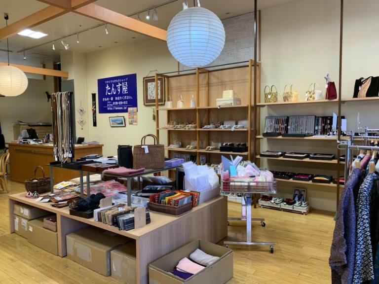 たんす屋の画像